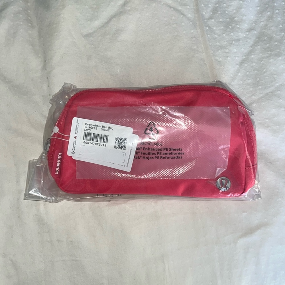 LULULEMON LIP GLOSS PINK BELT BAG
